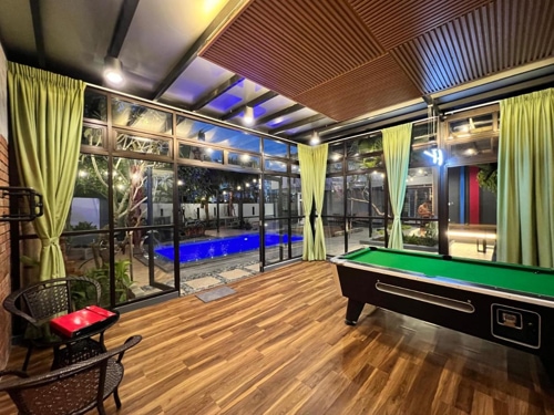 Airbnb In JB By Uniique Haus Snooker