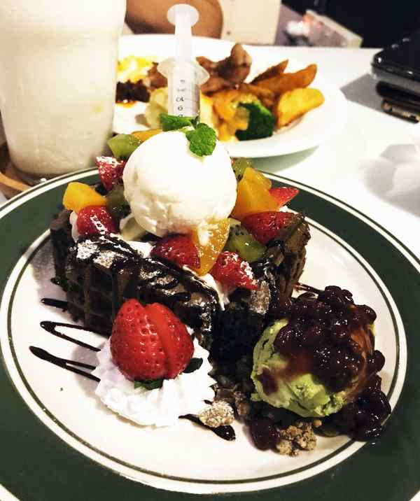 Black Tree Cafe Dessert