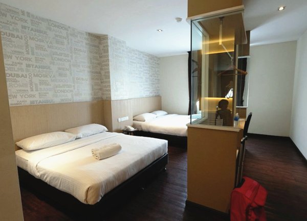 D Elegance Hotel Gelang Patah Room