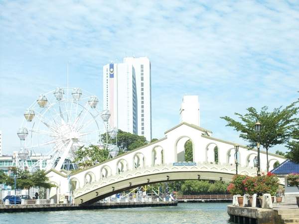 Eye on Malaysia Ferris Wheel (Day Time)