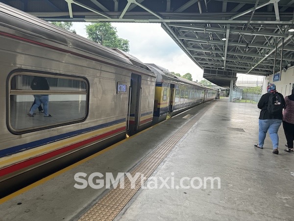 KTM Shuttle Tebrau at woodlands train station
