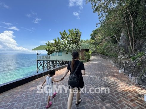Rawa Island Resort Room Type_Waterfront_balcony bench