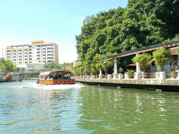 River Cruise Malacca (Day view)