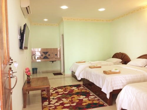 Shaz Resort Pulau Tinggi Room