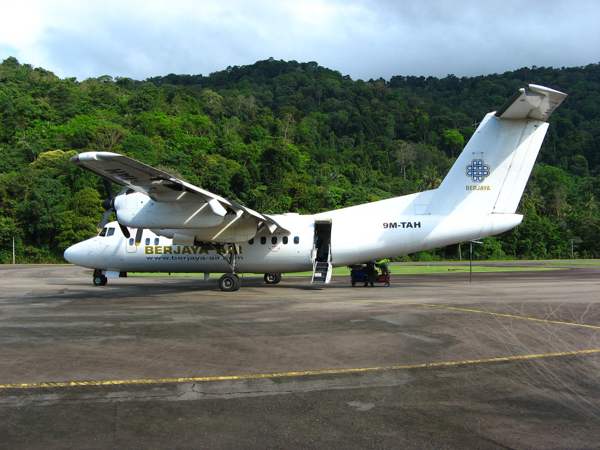 Flight to tioman