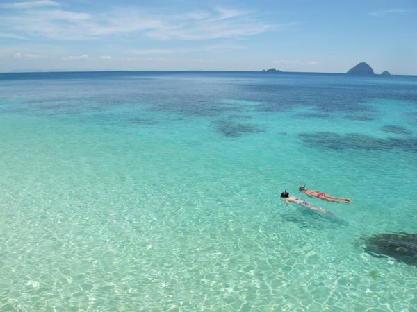 Snorkeling at Rawa Island