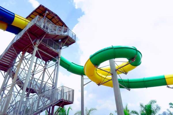 Water Park (Splash World) at Austin Heights Water & Adventure Park