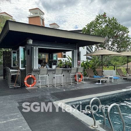 Westin Desaru Swimming Pool Bar