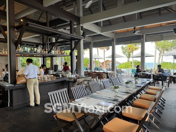 Annatara Desaru Infinity Pool Bar