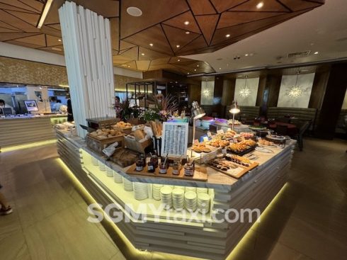 westin desaru buffet breakfast_indoor2