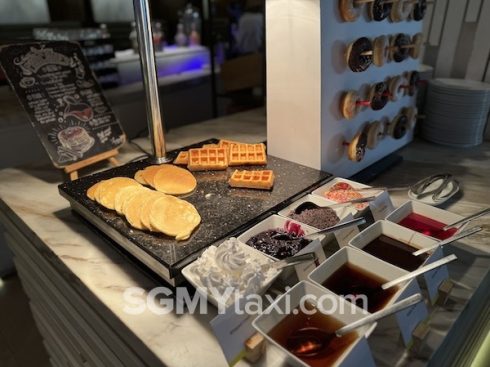 westin desaru buffet breakfast_pancake